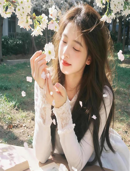 女子加班视频完整版在线观看_十七岁完整版在线观看_你成功引起了我的注意免费观看